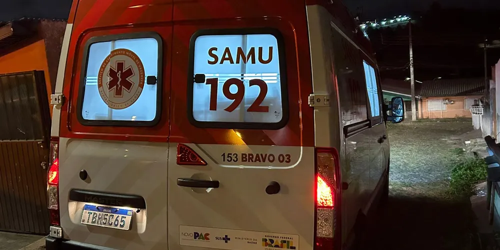 Uma equipe do Samu esteve no local para prestar atendimento