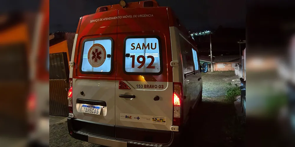 Uma equipe do Samu esteve no local para prestar atendimento