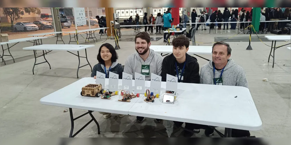Equipe RobotBox conquistou as categorias "Sumô Autônomo", "Racing Pro" e "Seguidor de Linha Pro".