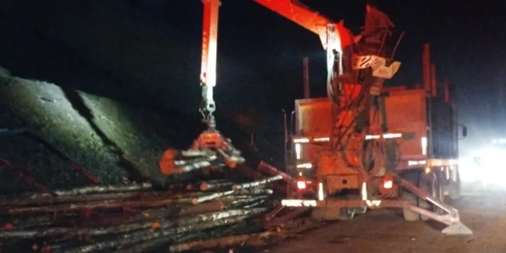 Rodovia precisou ser bloqueada