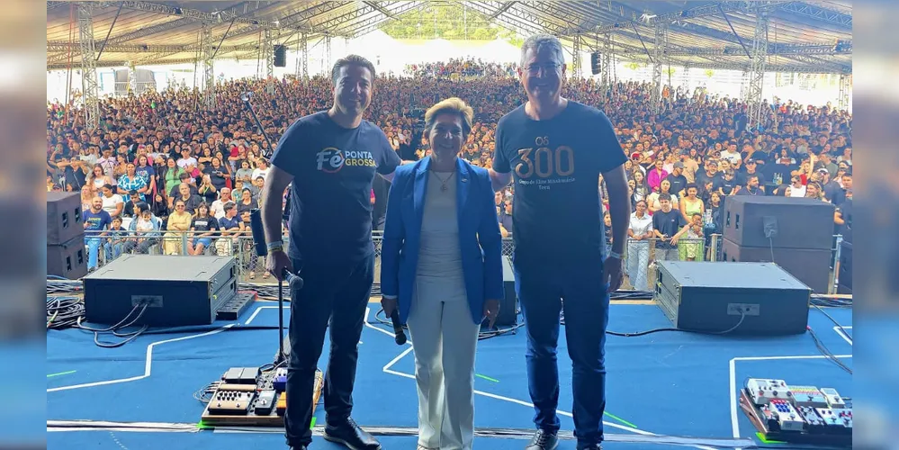 Julio Kuller, Elizabeth Schmidt e Leandro Bianco estiveram presentes no evento.
