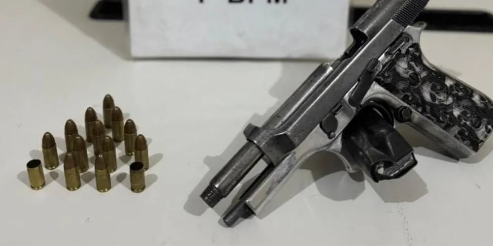 Material apreendido pela Polícia Civil