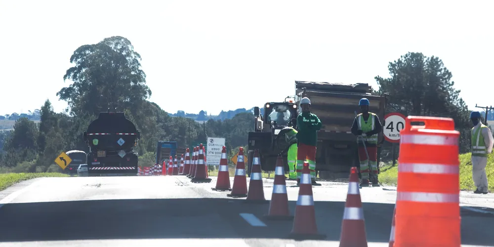 Outro avanço está no uso de câmeras que detectam veículos parados, acionando equipes de socorro com mais agilidade