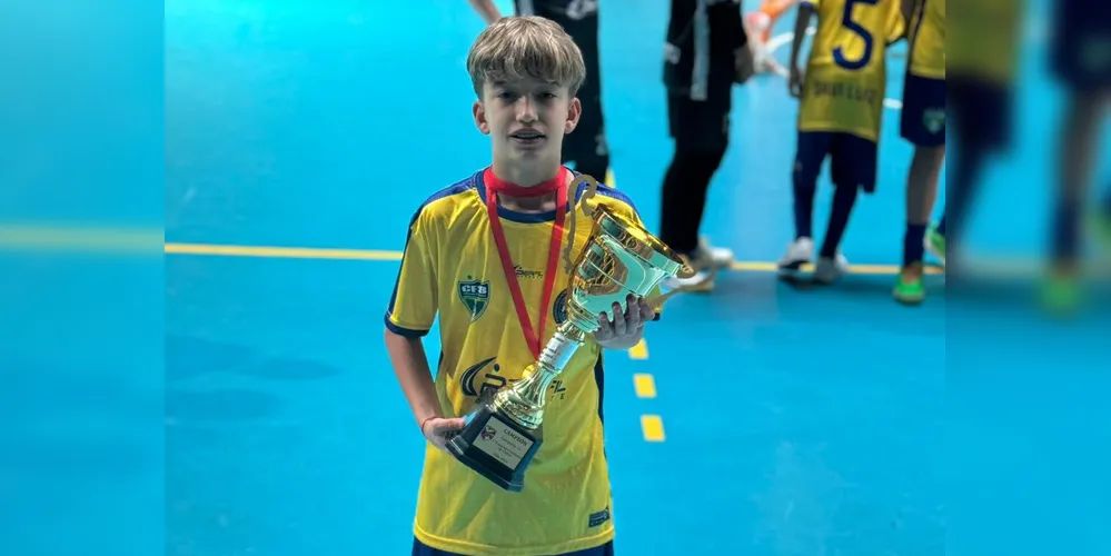 Lucca tem 11 anos e marcou três gols na semifinal da competição