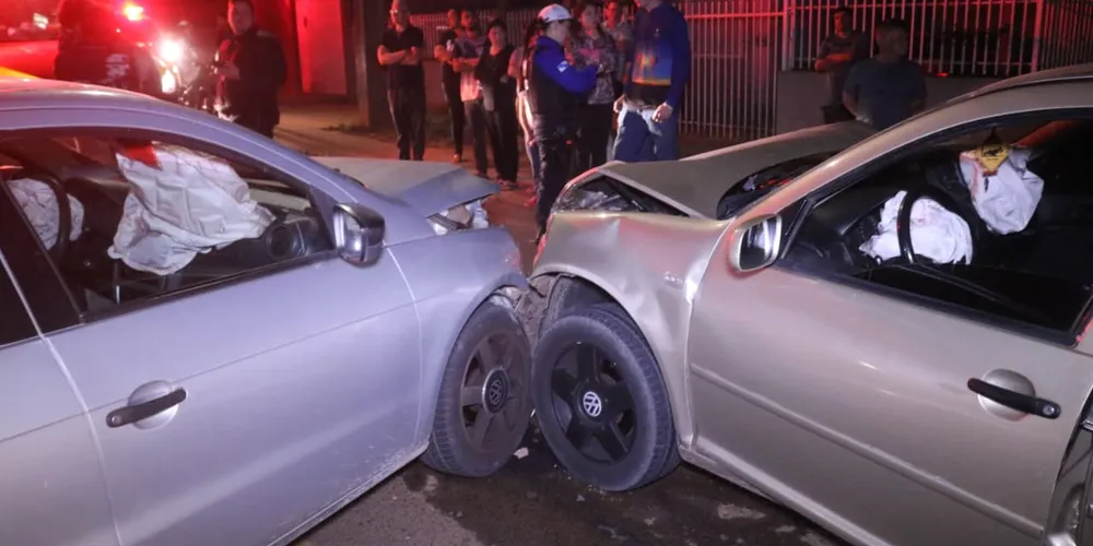 Colisão aconteceu na rua Furnas, na região do Contorno
