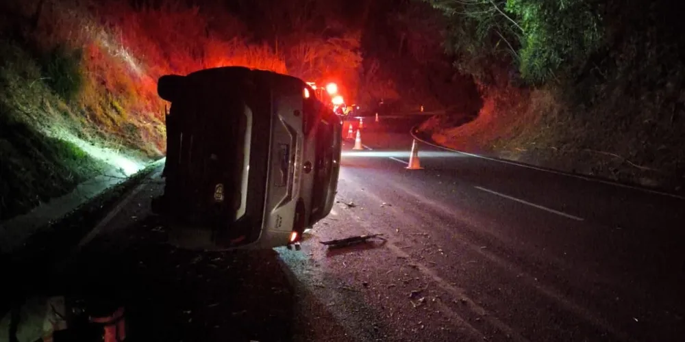 O acidente aconteceu na noite desta sexta-feira (19), no KM 164 da rodovia