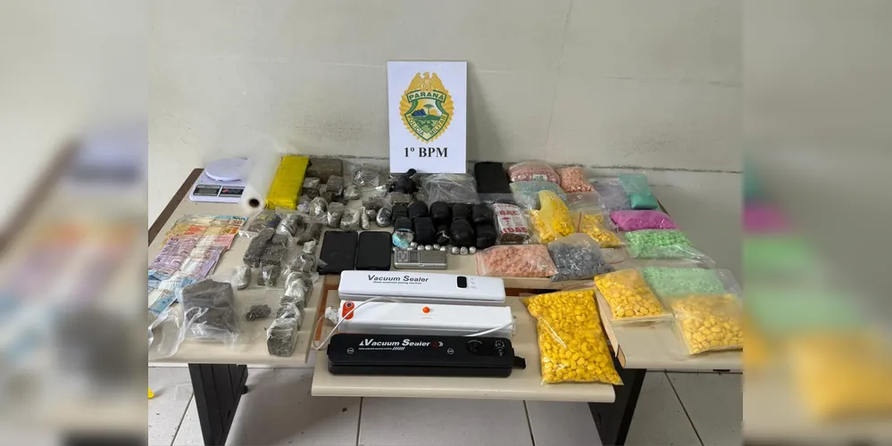 Foram cumpridos 23 mandados de busca e apreensão e cinco mandados de prisão expedidos pela Justiça