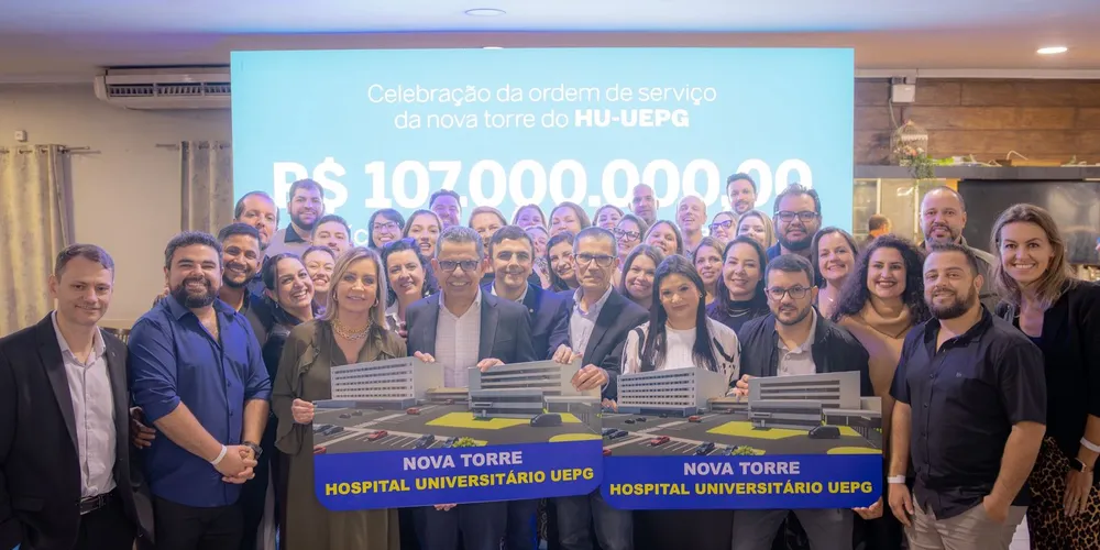 Solenidade realizada em Ponta Grossa reuniu diversas lideranças políticas