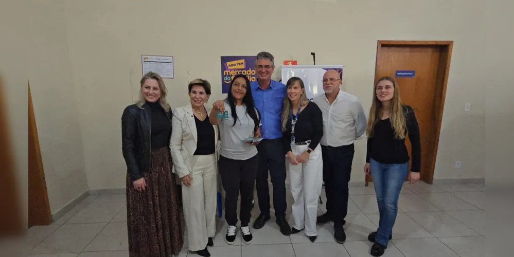 Ação reuniu a prefeita de Ponta Grossa, Elizabeth Schmidt (União) e o vereador Julio Küller (MDB), além de demais presentes
