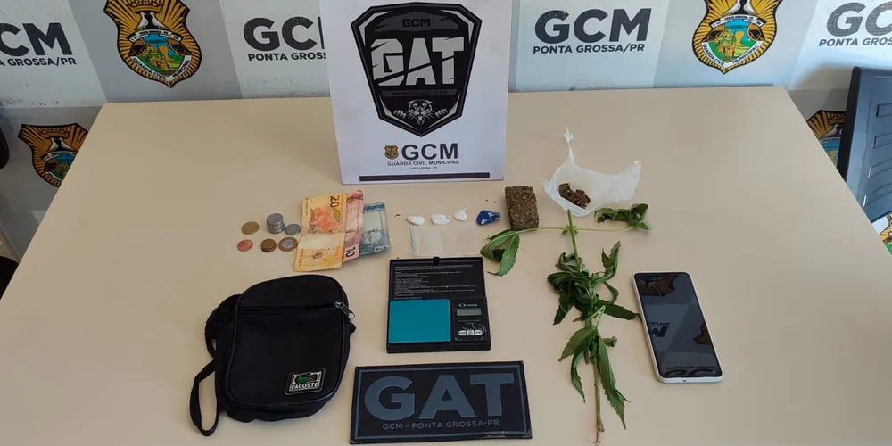 Todo o material recolhido foi apreendido