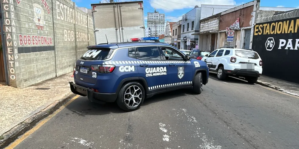 Comerciante se defendeu e conteve agressores