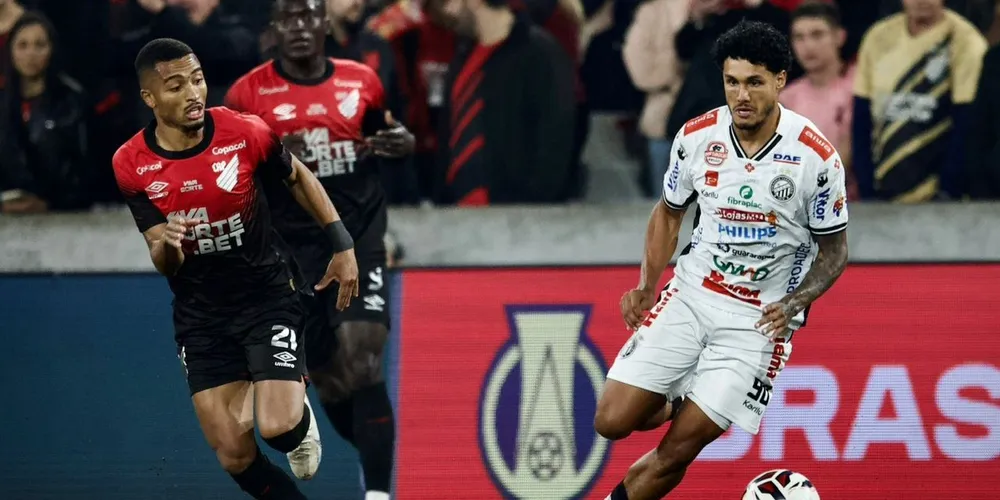 Athletico e Operário se enfrentam na noite deste sábado (27)