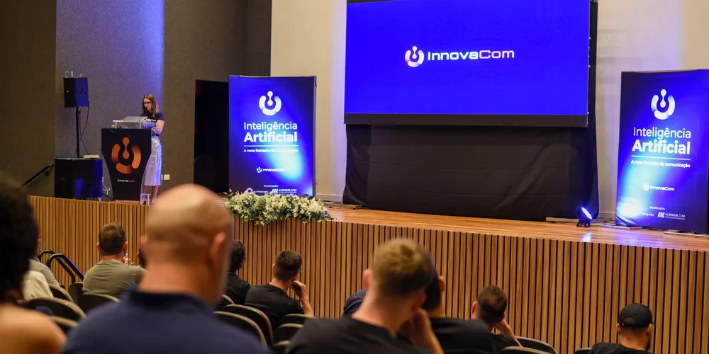 O InnovaCom 2025 acontece nos dias 13 e 14 de novembro, no Espaço Ponta Grossa