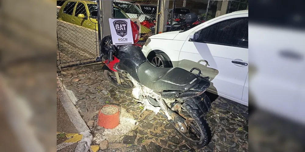 O condutor não possuía habilitação, nem apresentou documento da motocicleta