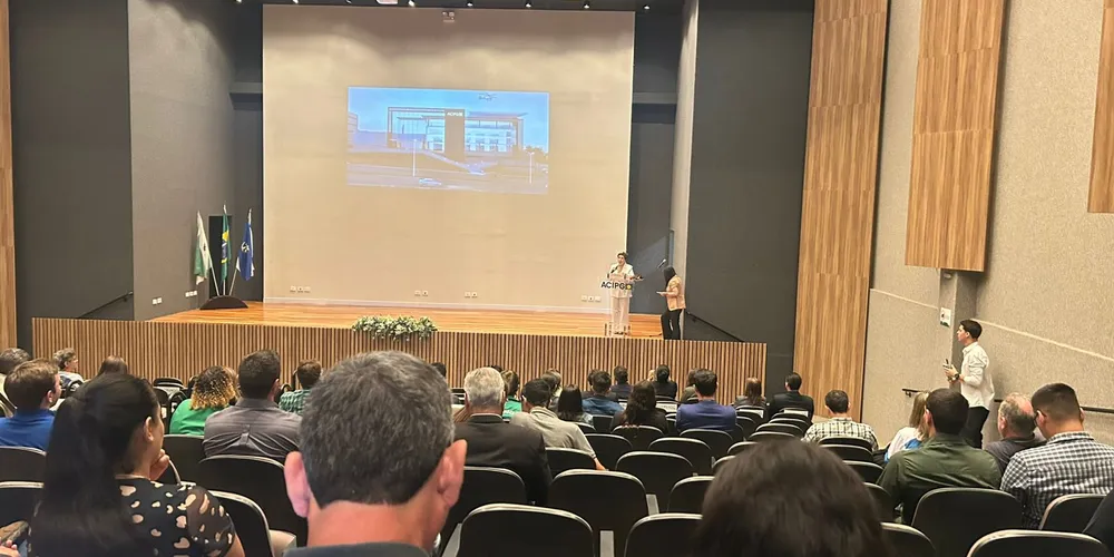 O evento ocorre na sede da Associação Comercial, Industrial e Empresarial de Ponta Grossa (Acipg)
