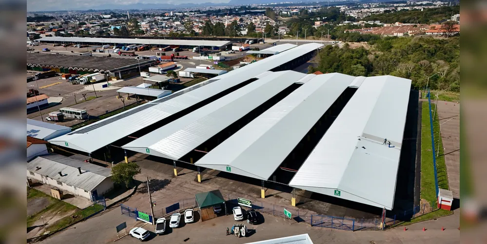 A empresa é especializada não somente em obras residenciais, comerciais e industriais, mas também atua em obras de infraestrutura