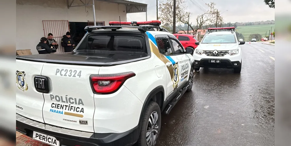 Policias fiscalizam estabelecimentos de Ponta Grossa