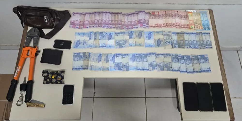 material e o autor foram encaminhados para a Delegacia de Polícia