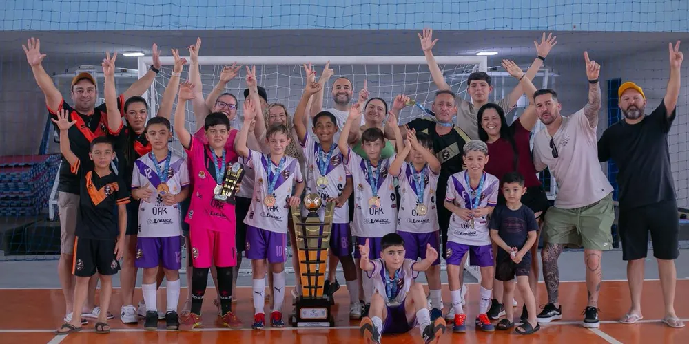 A final foi contra a equipe Santa Cruz de Monte Castelo, e equipe de Ponta Grossa venceu por 3 a 1