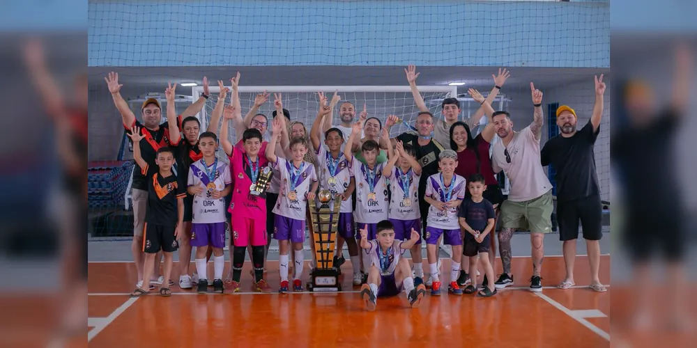 A final foi contra a equipe Santa Cruz de Monte Castelo, e equipe de Ponta Grossa venceu por 3 a 1