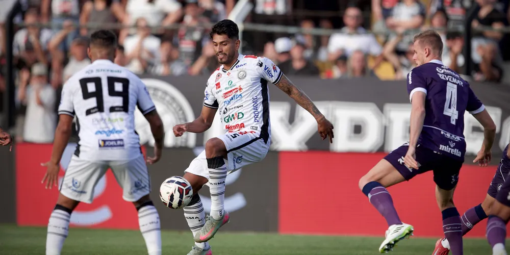 Fantasma joga segundo jogo seguido em casa