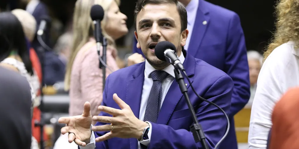 O deputado destacou que a MP havia sido enviada pelo Governo Federal como parte do esforço para equilibrar as contas públicas e financiar programas sociais