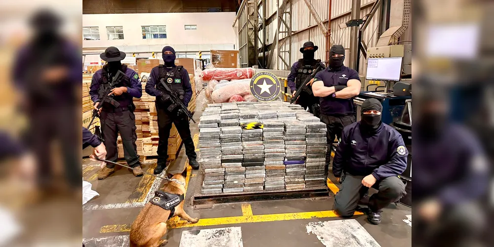 A droga foi entregue à polícia judiciária competente para prosseguimento de investigações