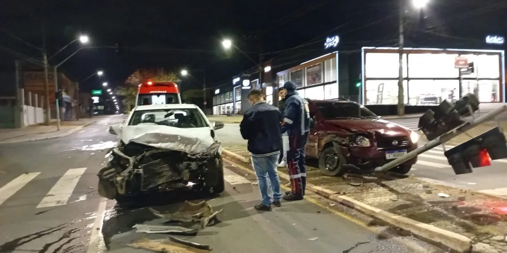 Veja o estado que ficou os dois veículos