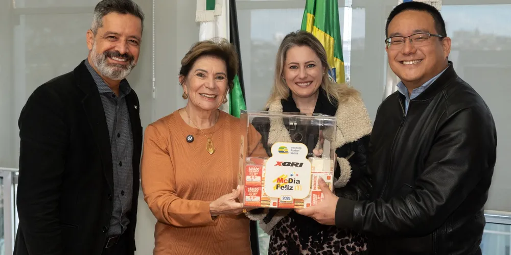 Equipe da XBRI Pneus visitou o gabinete da Prefeita de Ponta Grossa, Elizabeth Schmidt (União Brasil).
