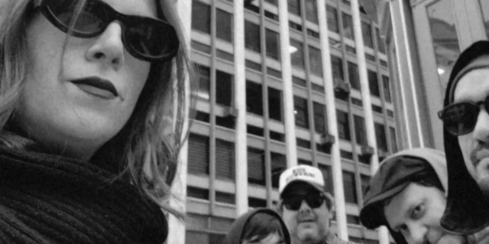 A banda Deadly Sugar Dead se apresenta hoje (10) no Hangar 48