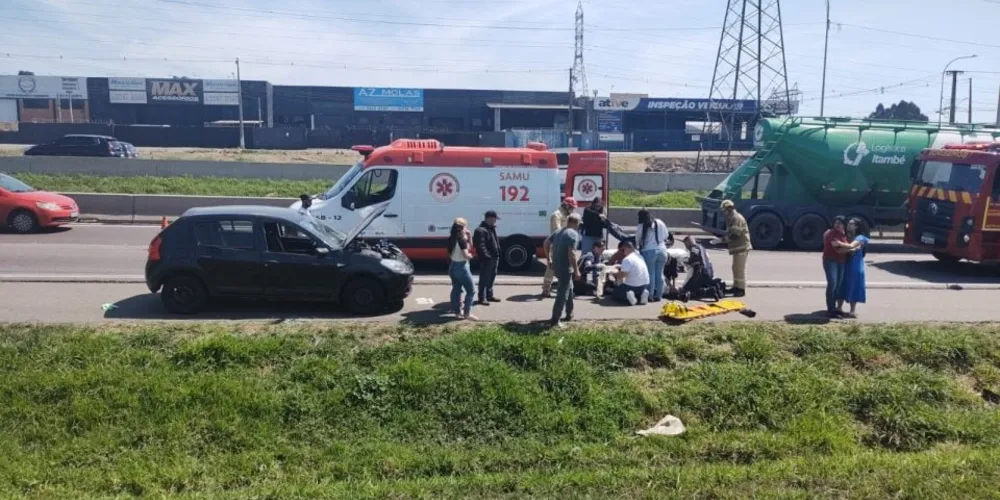 Socorristas do Samu e do Corpo de Bombeiros foram acionados rapidamente e prestaram atendimento à vítima