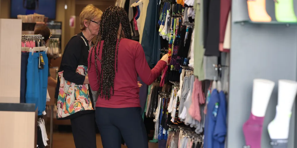 O comércio foi o setor que mais gerou vagas em agosto em Ponta Grossa