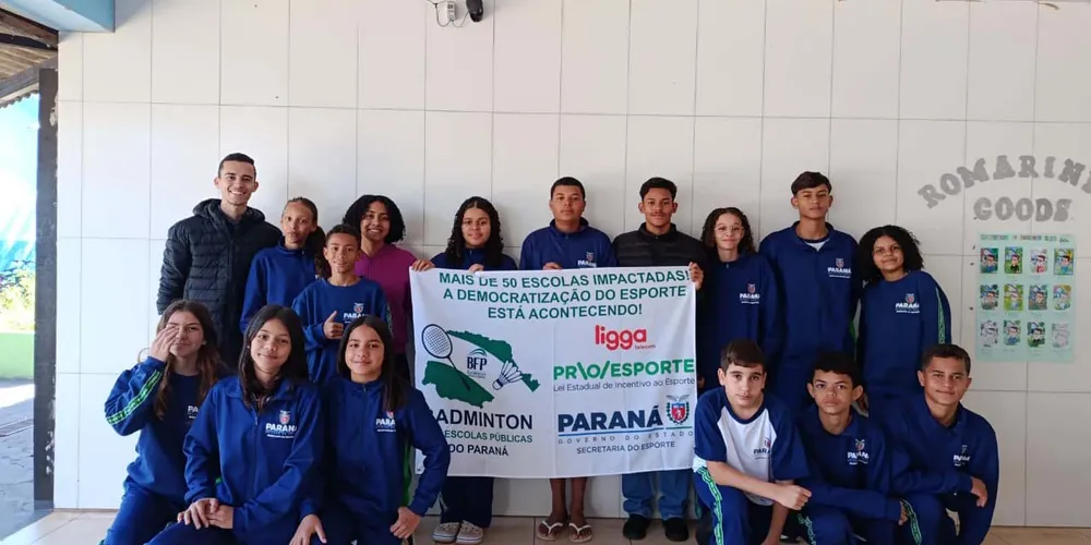 Estado e federação vão ensinar badminton para 12 mil alunos de 50 escolas