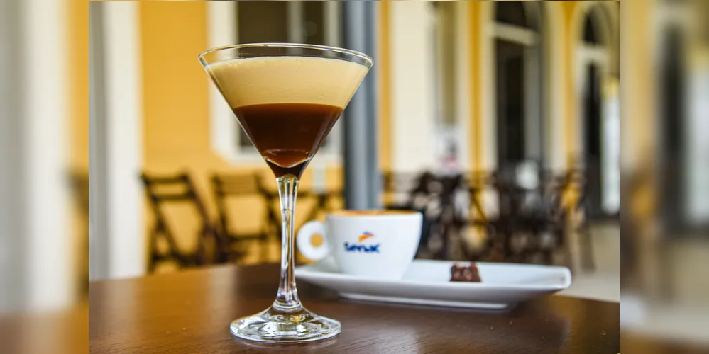 Com carga horária de 160 horas e duração de dois meses, as aulas acontecem de segunda a sexta-feira, das 19h às 22h, e oferecem a base necessária para atuação profissional no universo do café