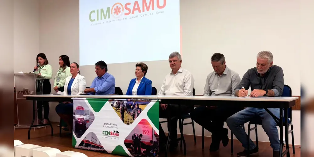 Prefeitos da região estiveram reunidos em reunião para anunciar o investimento