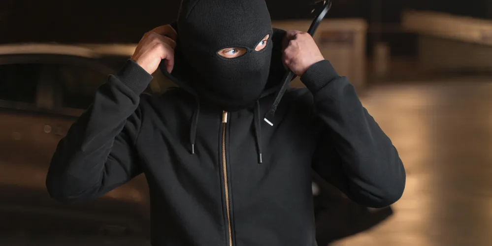 Suspeito foi preso e encaminhado à delegacia