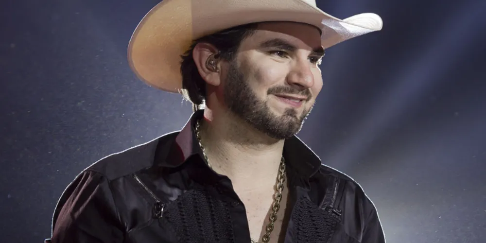 O cantor Loubet é uma das principais atrações do evento