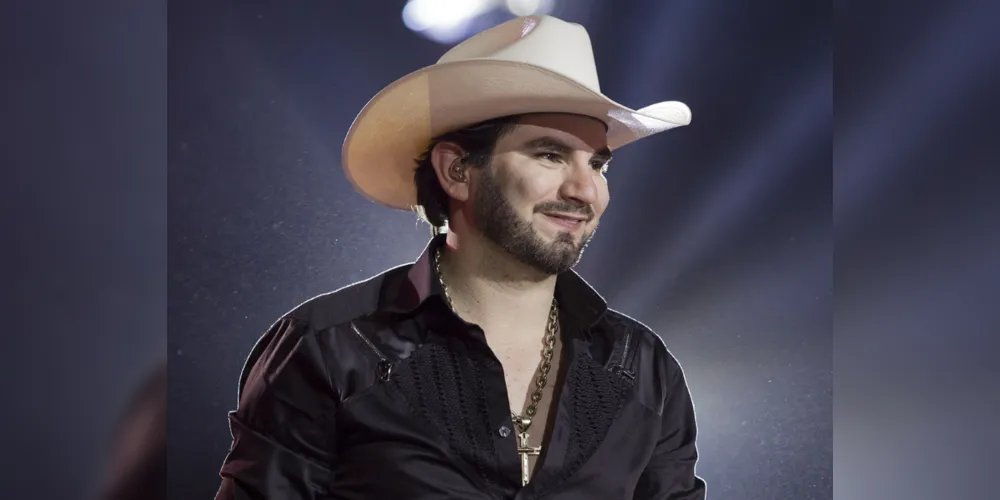 O cantor Loubet é uma das principais atrações do evento