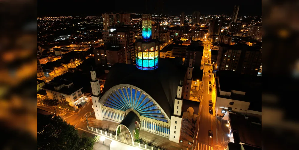 Catedral de Ponta Grossa a noite