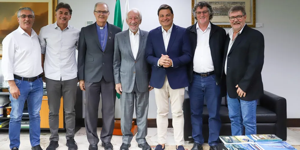 Dom Bruno Elizeu Versari foi recebido pelo vice-governador Darci Piana