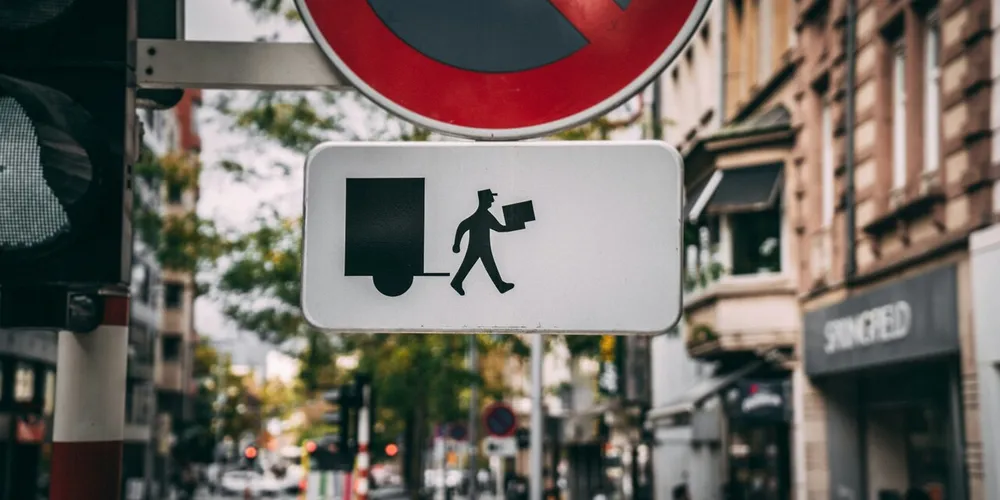 Apesar da globalização e da crescente normalização das regras, cada país tem as suas regras sobre o que pode ou não ser enviado