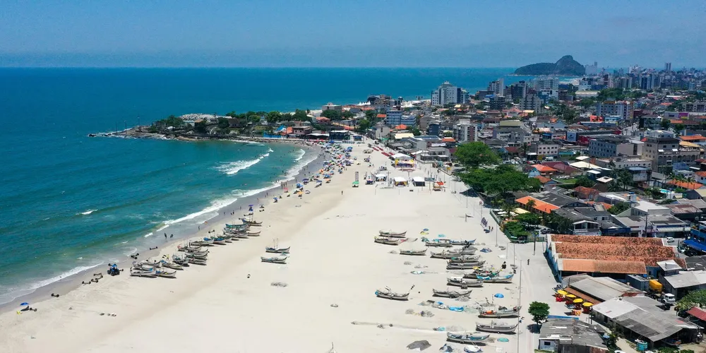 À tarde os termômetros devem chegar aos 25°C, pelo menos, em todo o Estado