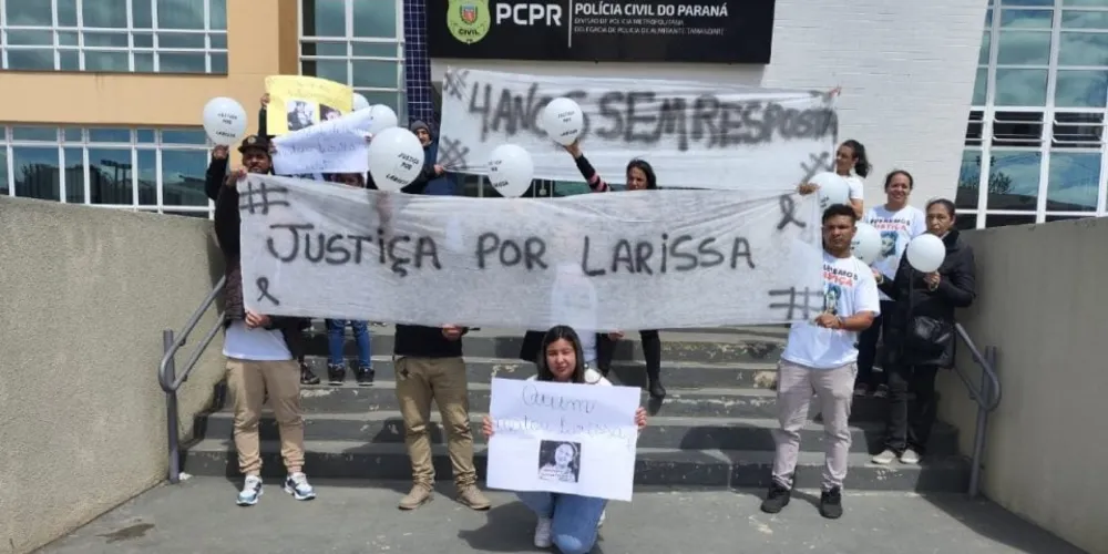 Larissa morreu em 12 de setembro de 2021, após ser encontrada esfaqueada e queimada
