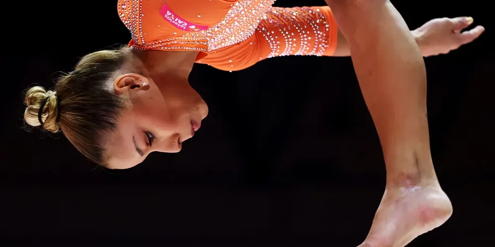 Flávia Saraiva na trave