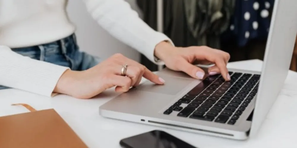 Durante a Black Friday, é comum encontrar diversas promoções circulando na internet