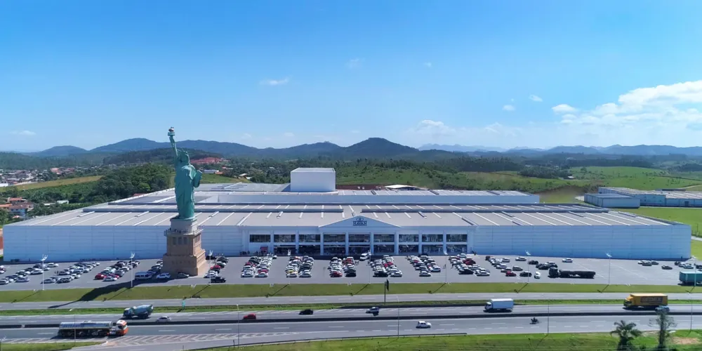 Loja ficará às margens da rodovia - como ocorre com a unidade de Barra Velha (foto)