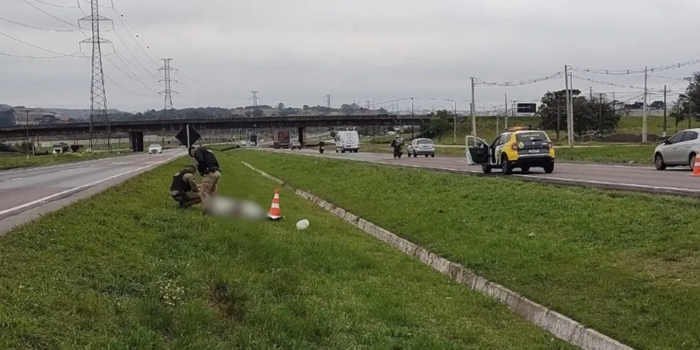 A Polícia Rodoviária Federal (PRF) registrou a ocorrência, e a investigação ficará a cargo da Polícia Civil