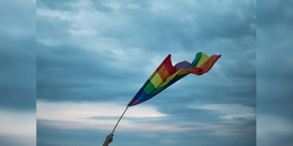 A agressão foi motivada pela descoberta de que o filho é homossexual
