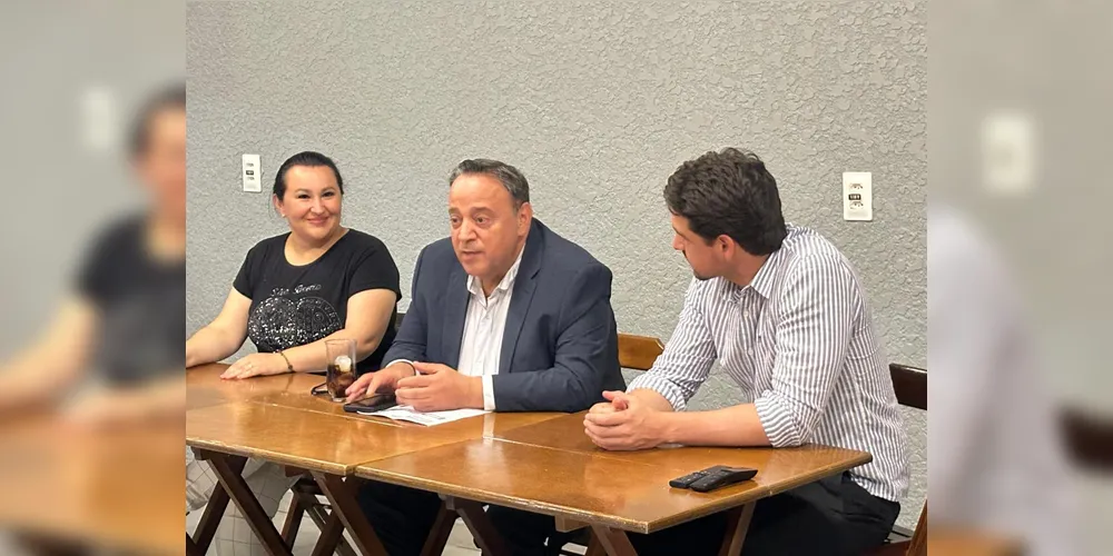 Larissa Mazepa, Hussein Bakri e Emiliano Gomes estiveram reunidos