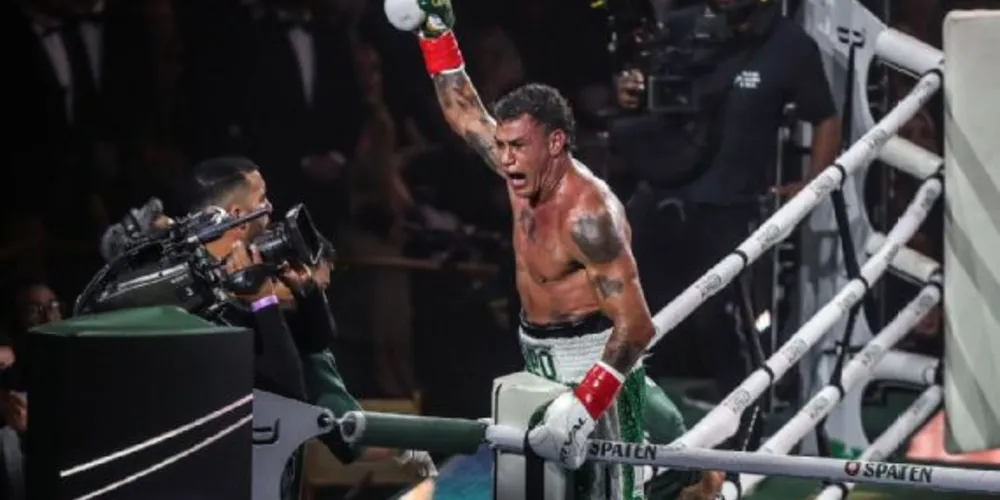 Popó sagrou-se vencedor da luta após Wanderlei ser desclassificado